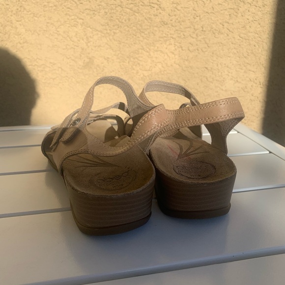 Abeo Biosystem tan leather sandals size 9N - Picture 8 of 15